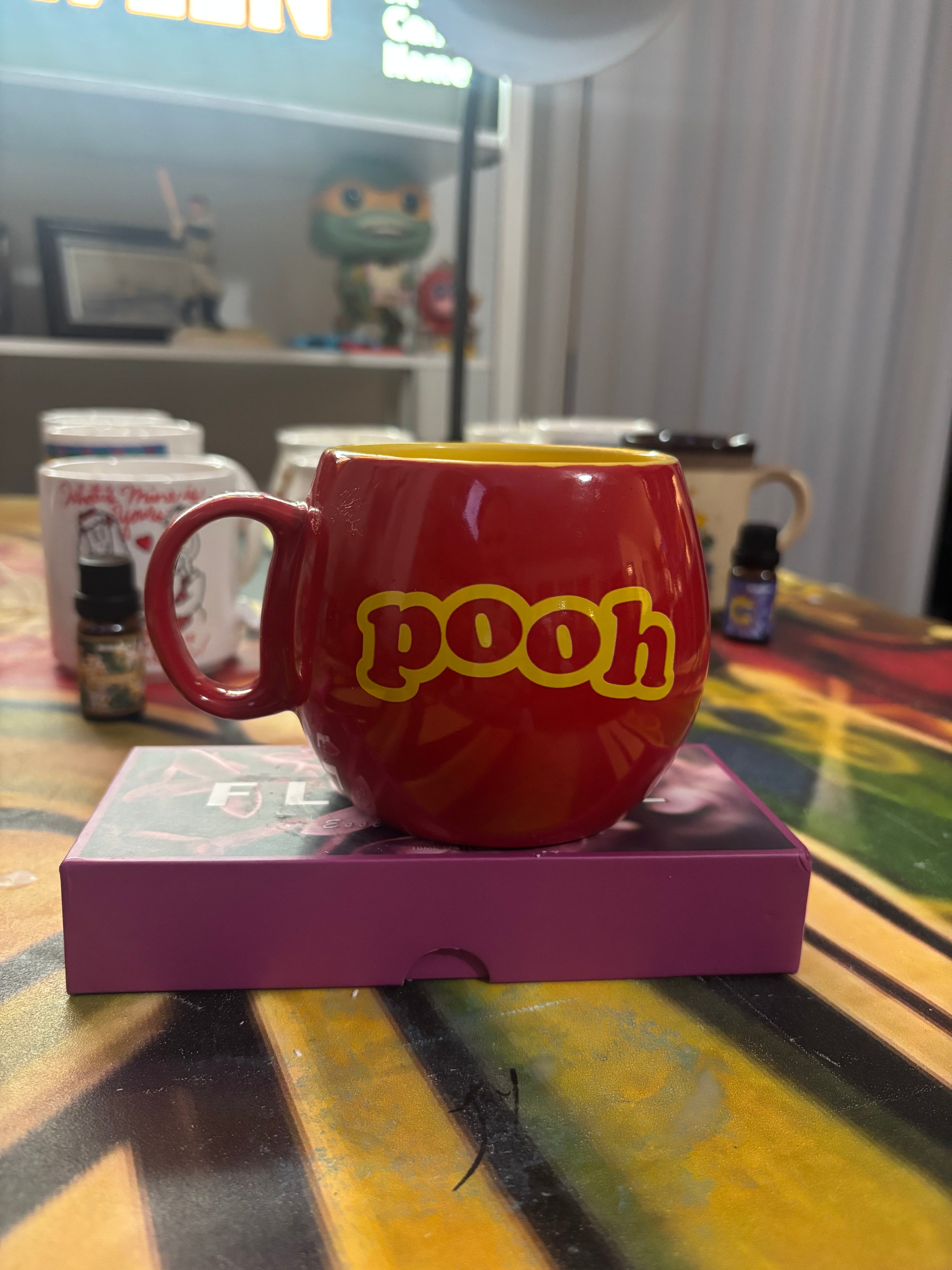 Pooh coffee mug candle: scented: Gardenia