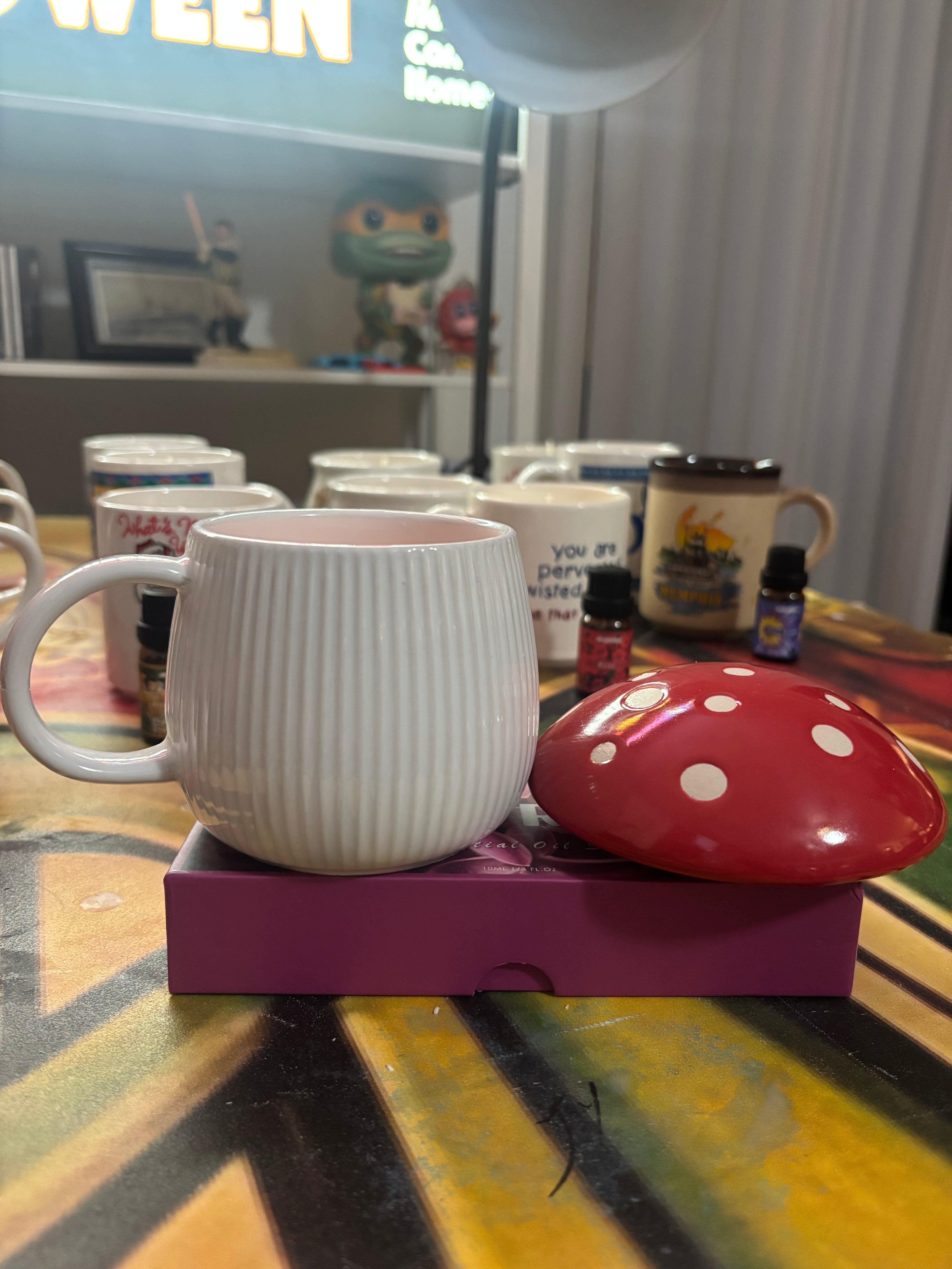 Mushroom coffee mug candle with mushroom topper: Scented: Lilac